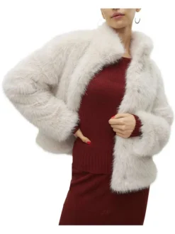 Veste en fourrure écrue unie avec un col montant et une coupe courte