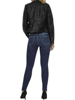 Veste perfecto courte noire unie avec une coupe ajustée et un col à revers