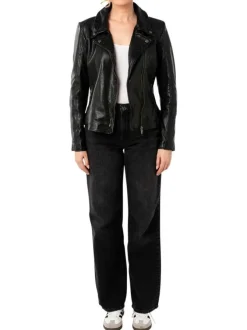 Veste perfecto en cuir de mouton noire avec une coupe ajustée et un col tailleur