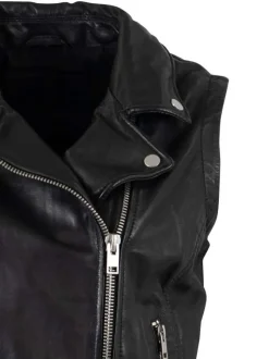 Veste perfecto en cuir de mouton noire unie avec une coupe ajustée