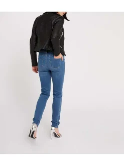 Veste perfecto noire unie avec une coupe droite et des poches
